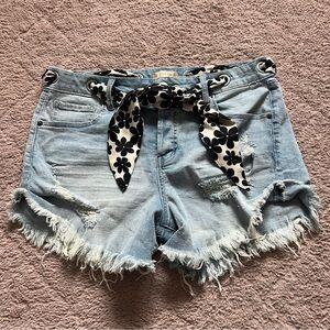 Altar'd State Distressed Button Fly Cutoff Shorts‎ Women's Size 31